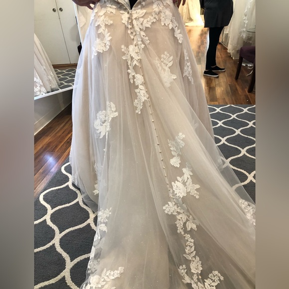 Size 18 Wedding Dress - Picture 4 of 4